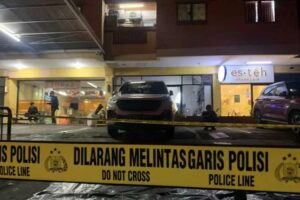 bunuh diri apartemen teluk intan